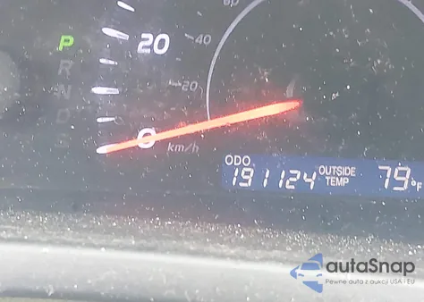 2011 Toyota Camry Se/Le/Xle z USA, uszkodzony, nr VIN 4T1BF3EK5BU701322